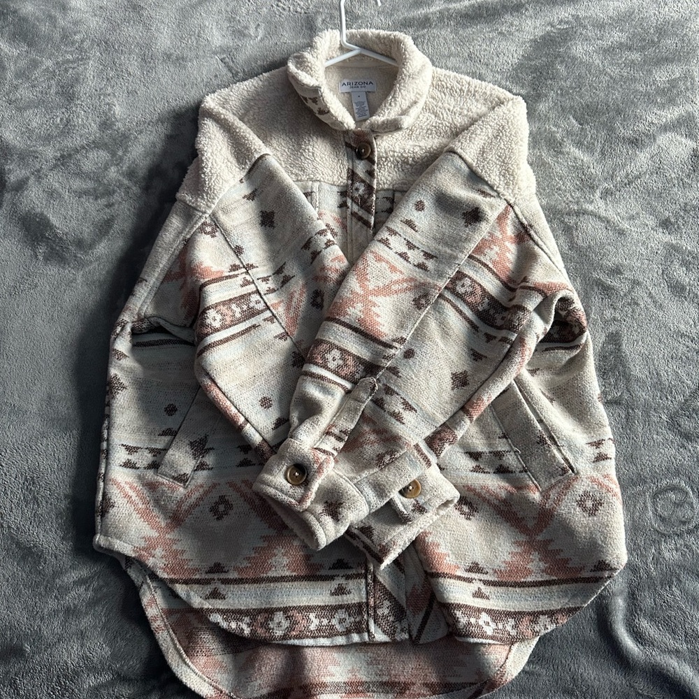 Patterned Button-Up Sherpa oversized Jacket - Picture 2 of 4